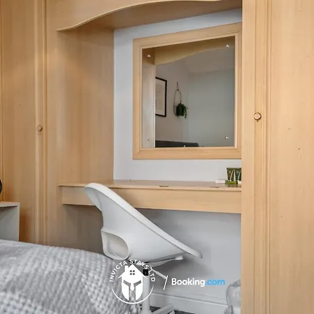 Last-Minute Specials L Exclusive Deal On 3 Bed Flat In City Centre L Sleeps 6 L Free Wifi & Parking L Desks & Netflix L Invicta Stays Short Lets Leicester Exterior photo